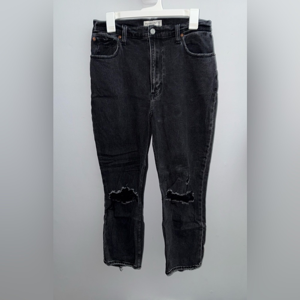 Abercrombie & Fitch
The Ankle Straight
Ultra High Rise
Curve Love